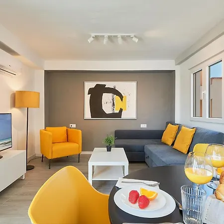 Center Jose Andres Apartment